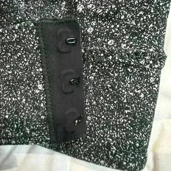 NWOT Lululemon  Invigorate Bra In soundwave size 6 - Picture 9 of 11